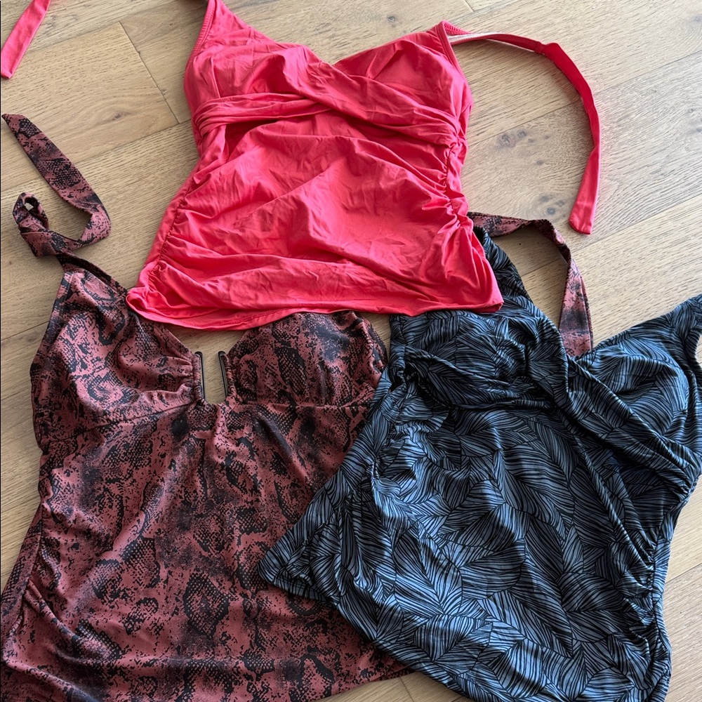 Set of Three Women's Tankini Tops - Coral, Black, and Snake Print Kona sol med